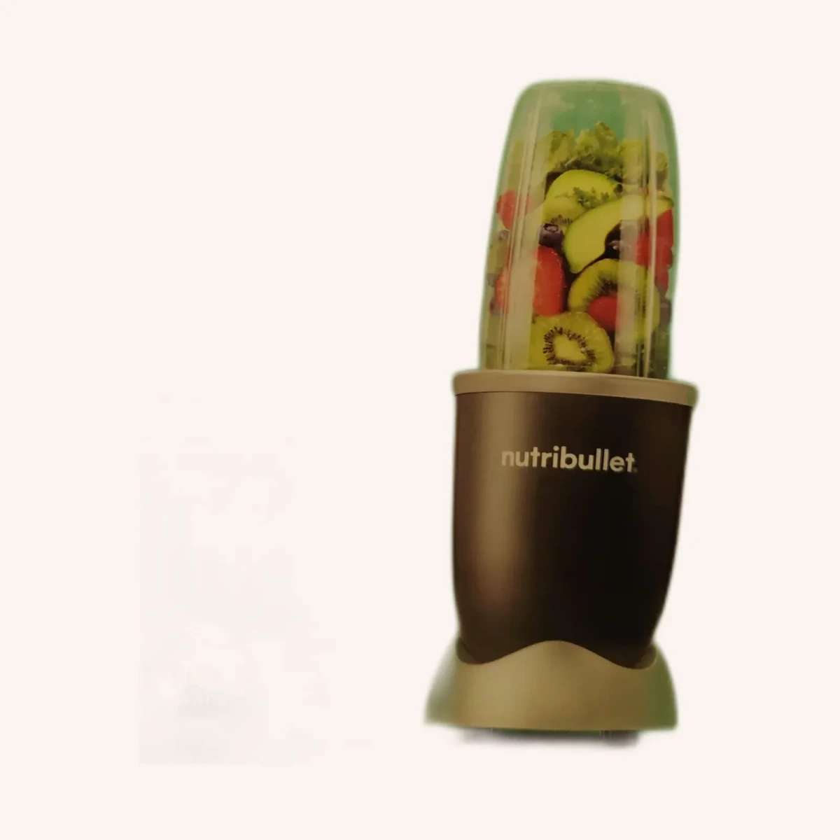 NutriBullet Original 600W batidora personal negra, vaso 24 oz, 1 unidad